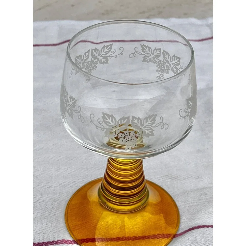 Schott Zwiesel Etched Wine Goblet With Amber Beehive Base 5.5